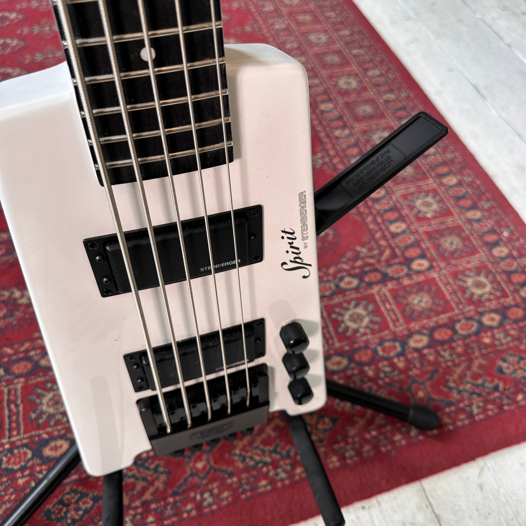 Steinberger Spirit Collection XT-25 5 String Headless Bass - Arctic White - Preowned