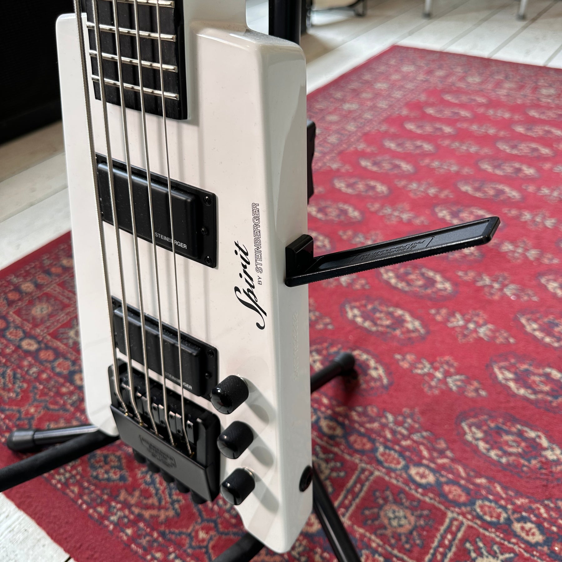 Steinberger Spirit Collection XT-25 5 String Headless Bass - Arctic White - Preowned