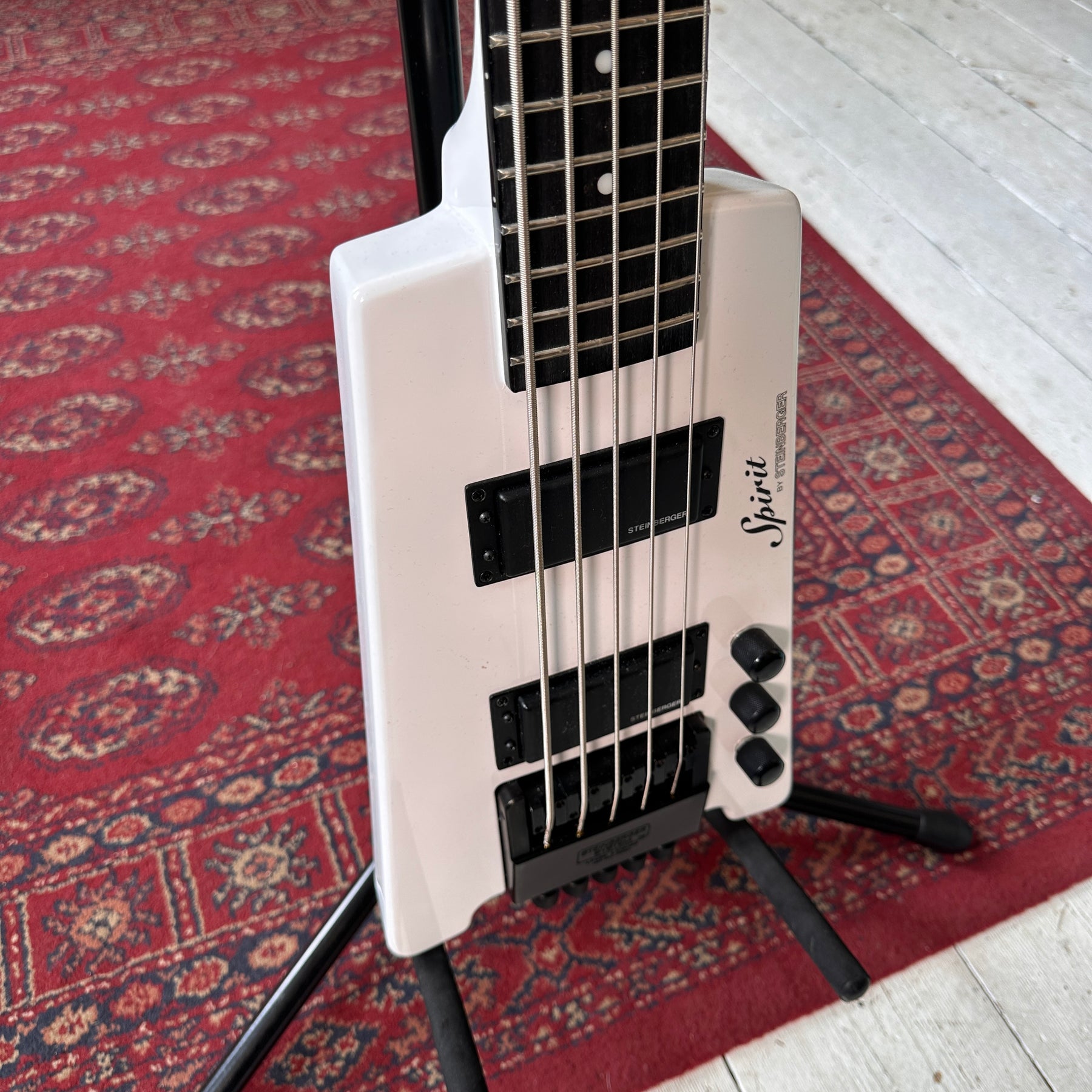 Steinberger Spirit Collection XT-25 5 String Headless Bass - Arctic White - Preowned