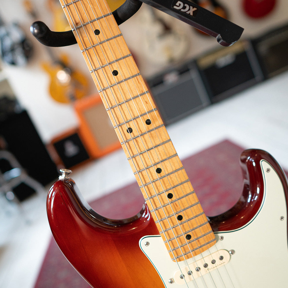 2016 Fender Deluxe Stratocaster HSS Sienna Sunburst - Gig Bag - Preowned