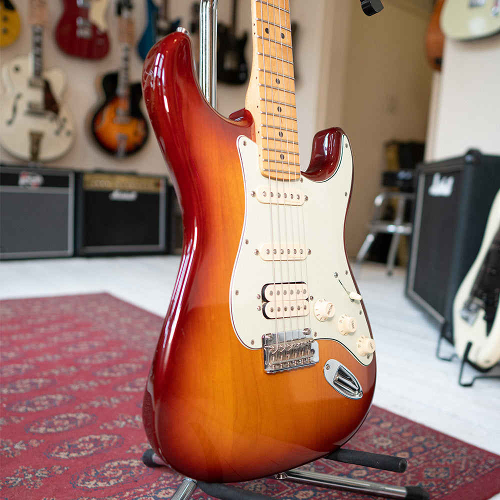 2016 Fender Deluxe Stratocaster HSS Sienna Sunburst - Gig Bag - Preowned