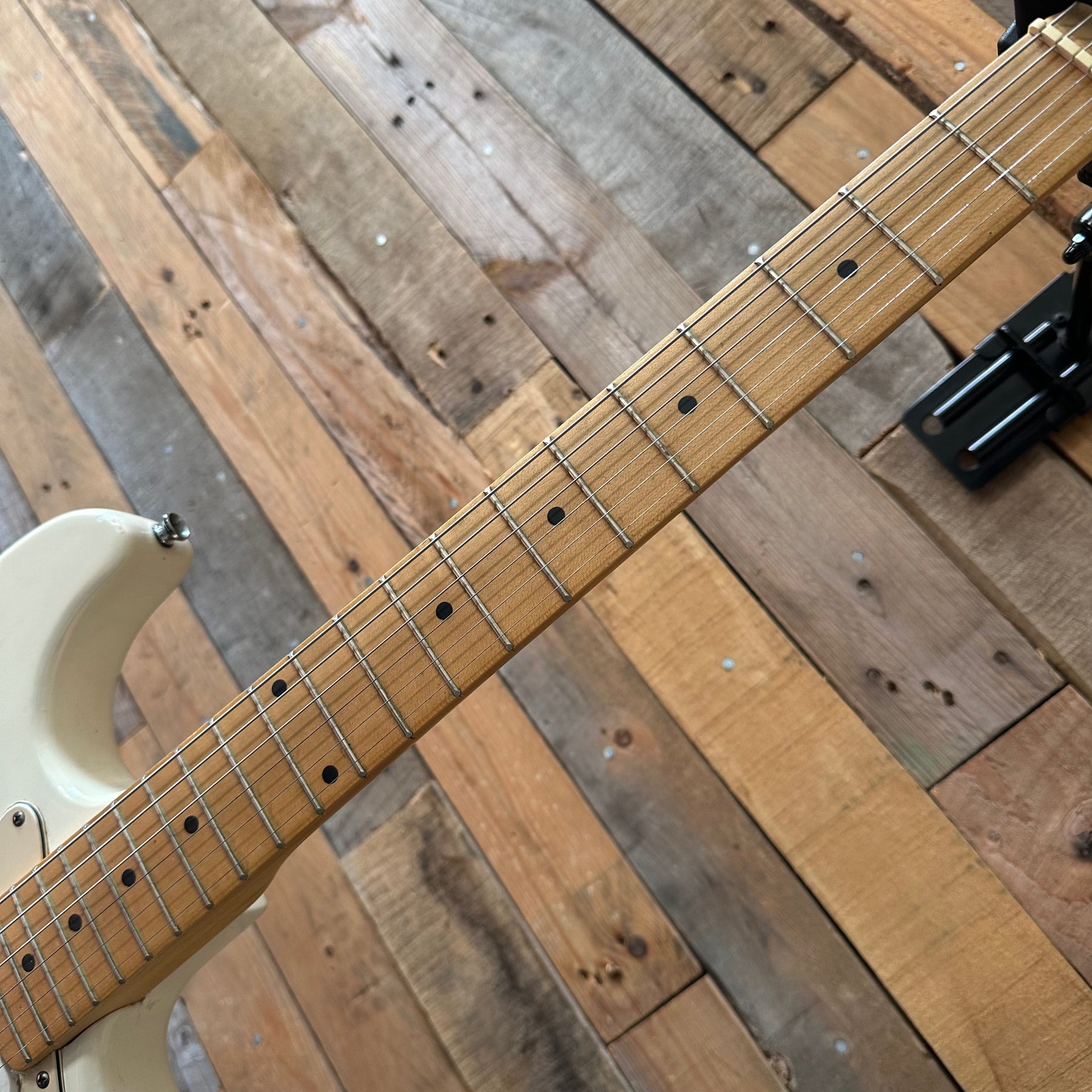Raypierre Stratocaster Copy Electric Guitar - White - Preowned