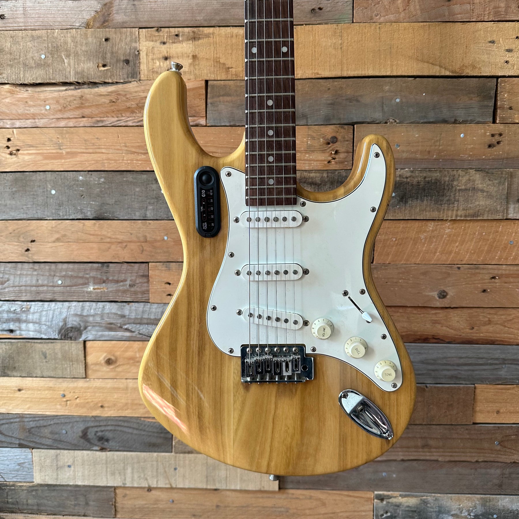 Shine Stratocaster Copy Electric Guitar - Natural - Preowned
