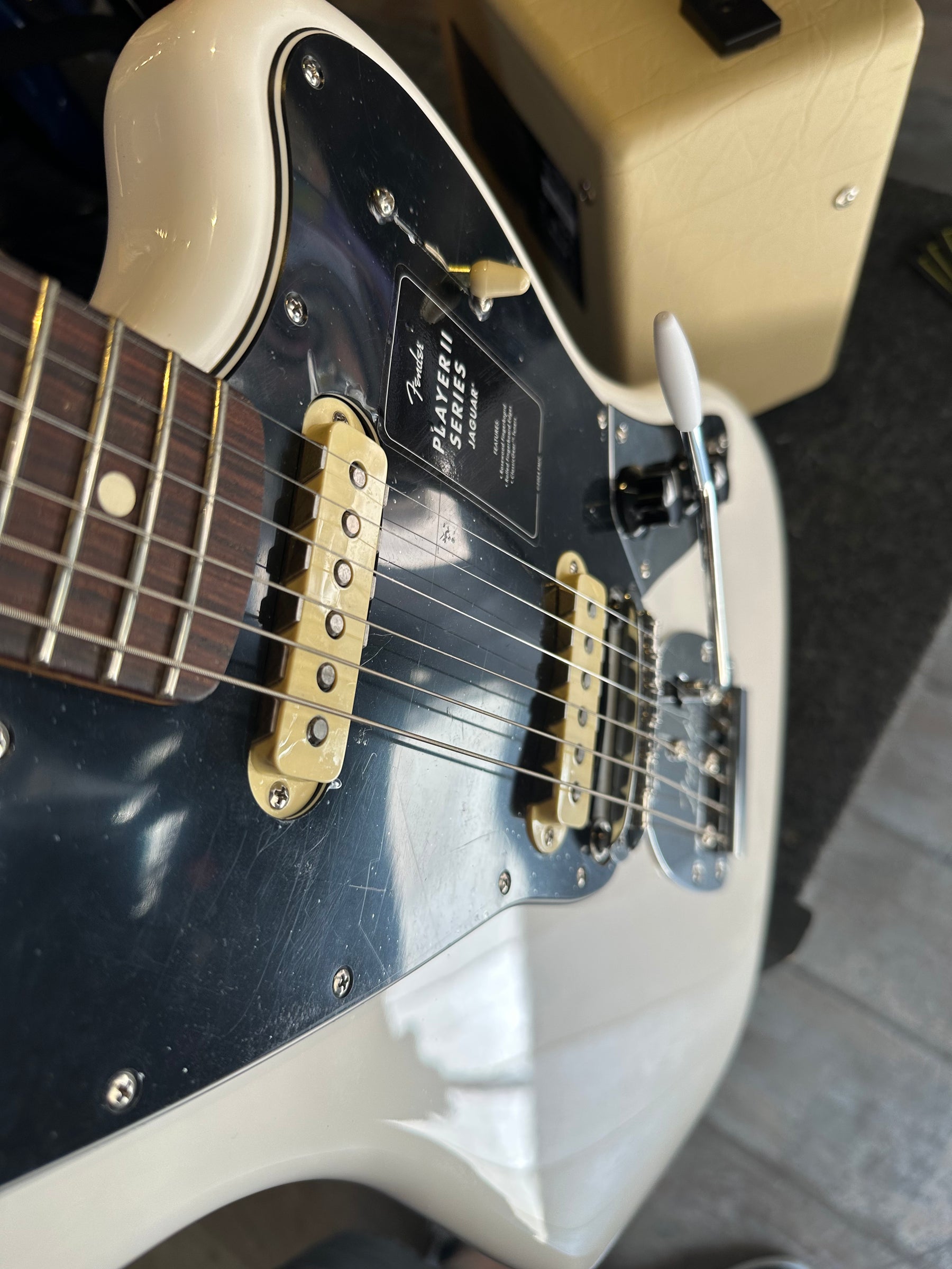Fender Player II Jaguar - Rosewood Fingerboard - Polar White - B-Stock