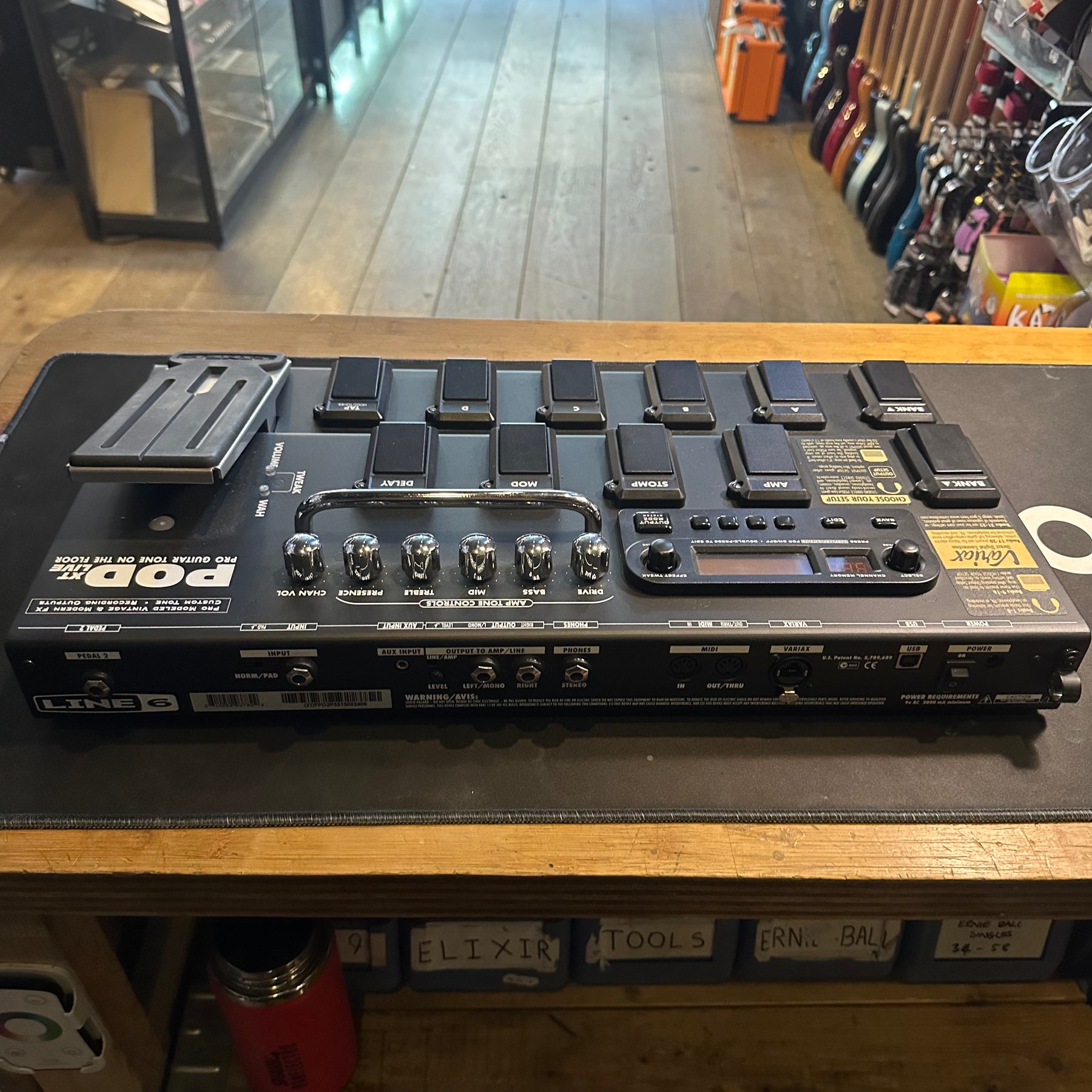 Line 6 POD XT Live Guitar Multi Effects - Preowned