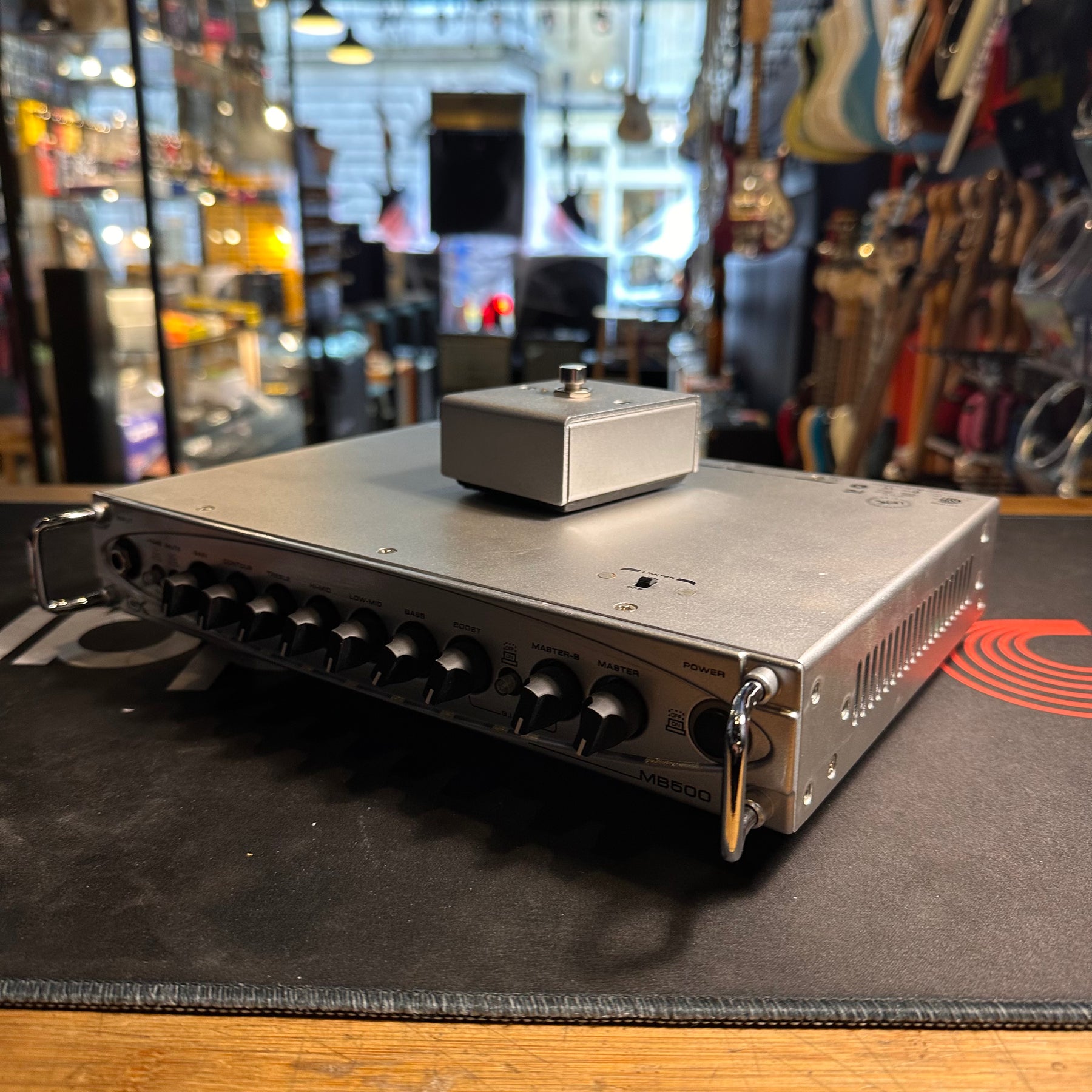 Gallien Krueger MB500 Amplifier Head With Footswitch - Preowned