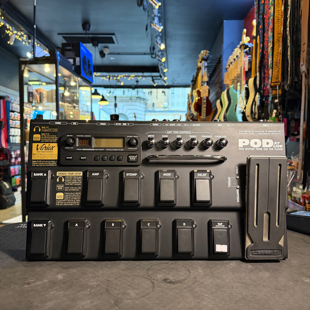 Line 6 POD XT Live Guitar Multi Effects - Preowned