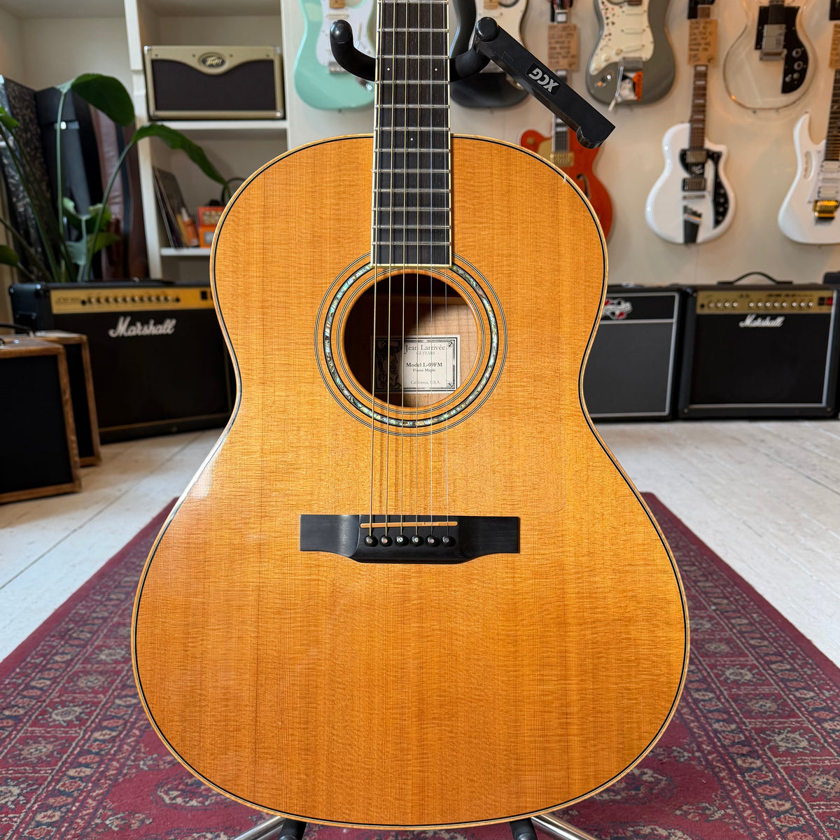 L'arrivee LO9 Acoustic Guitar W/Hardcase - Flame Maple Back n Sides - Preowned