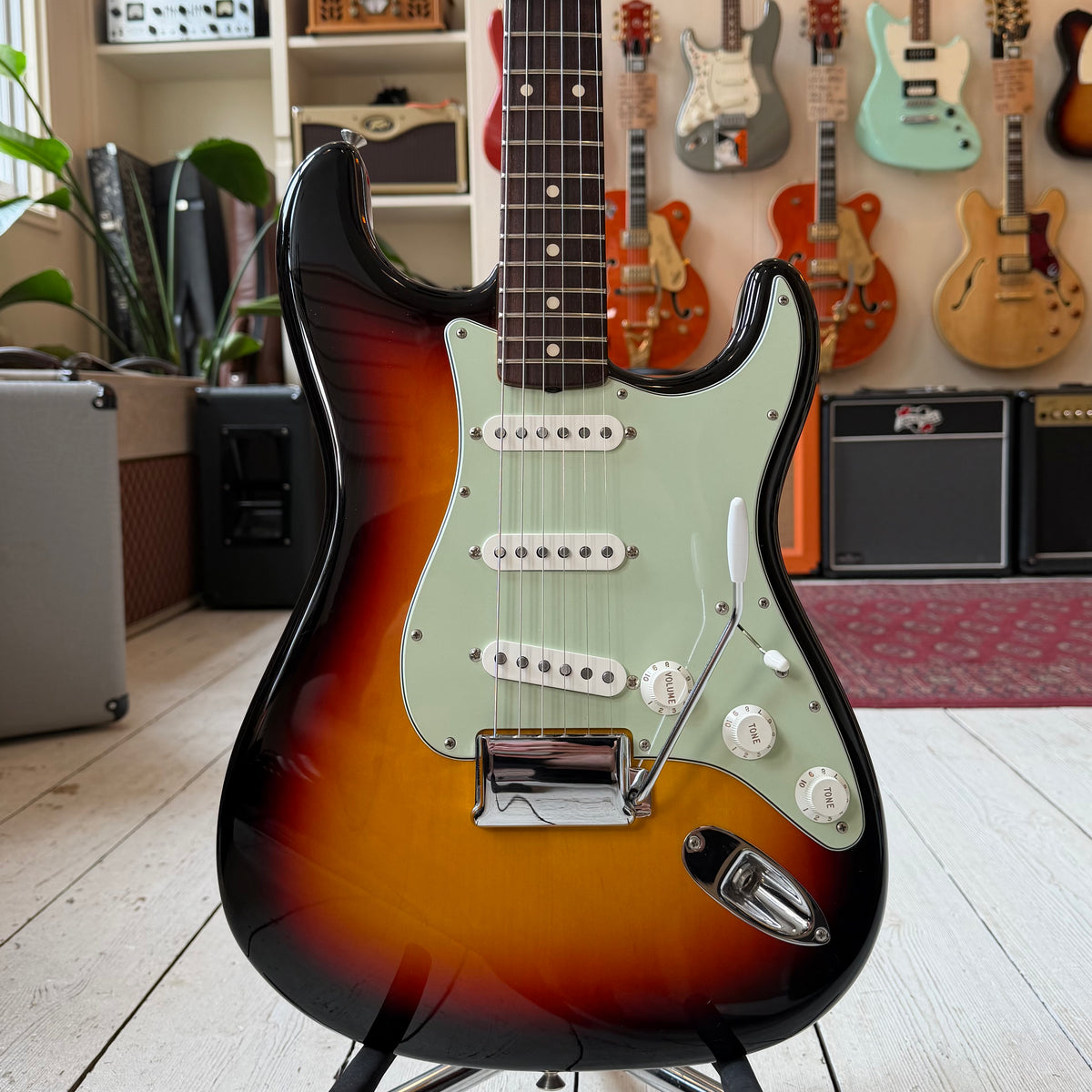 2016 Fender Custom Shop '59 Ressue NOS With OHSC And Candy - 3 Tone Sunburst - Preowned