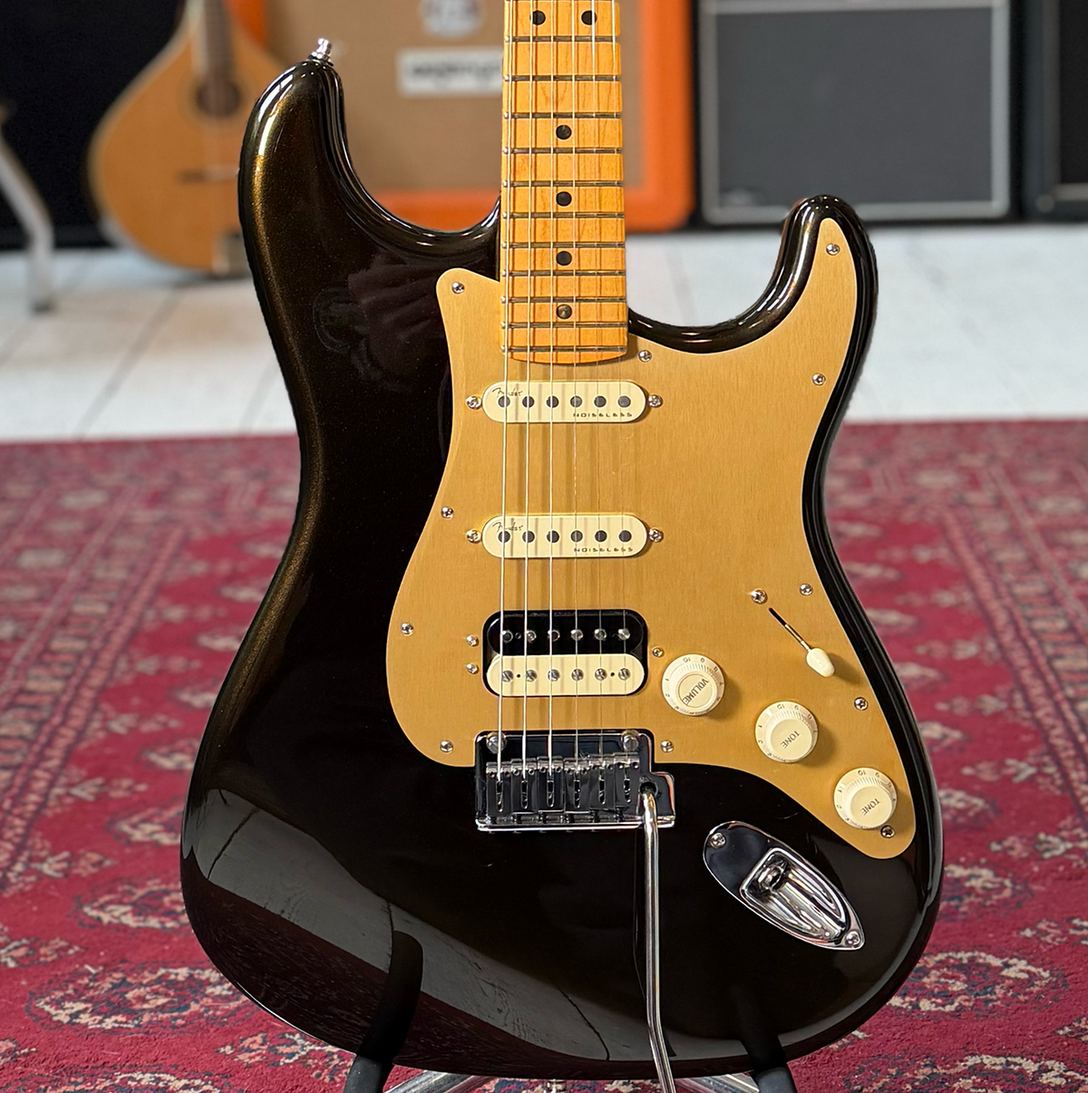 Fender American Ultra Stratocaster HSS With OHSC - Maple Fingerboard - Texas Tea - Preowned