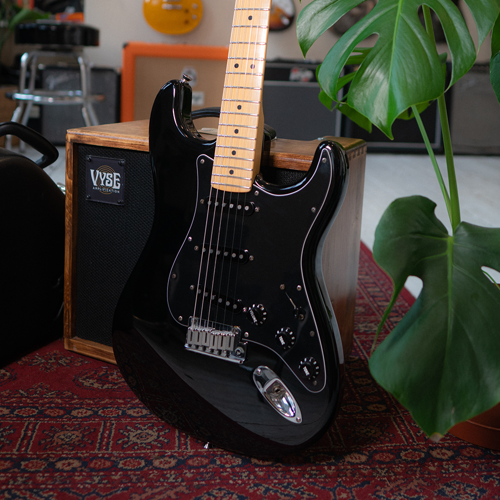 2005 Fender USA Standard Stratocaster - Black with Original Hard Case - Preowned