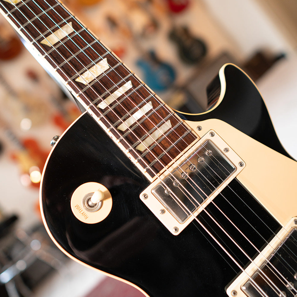 2005 Gibson Les Paul Standard W/OHSC - Ebony - Preowned
