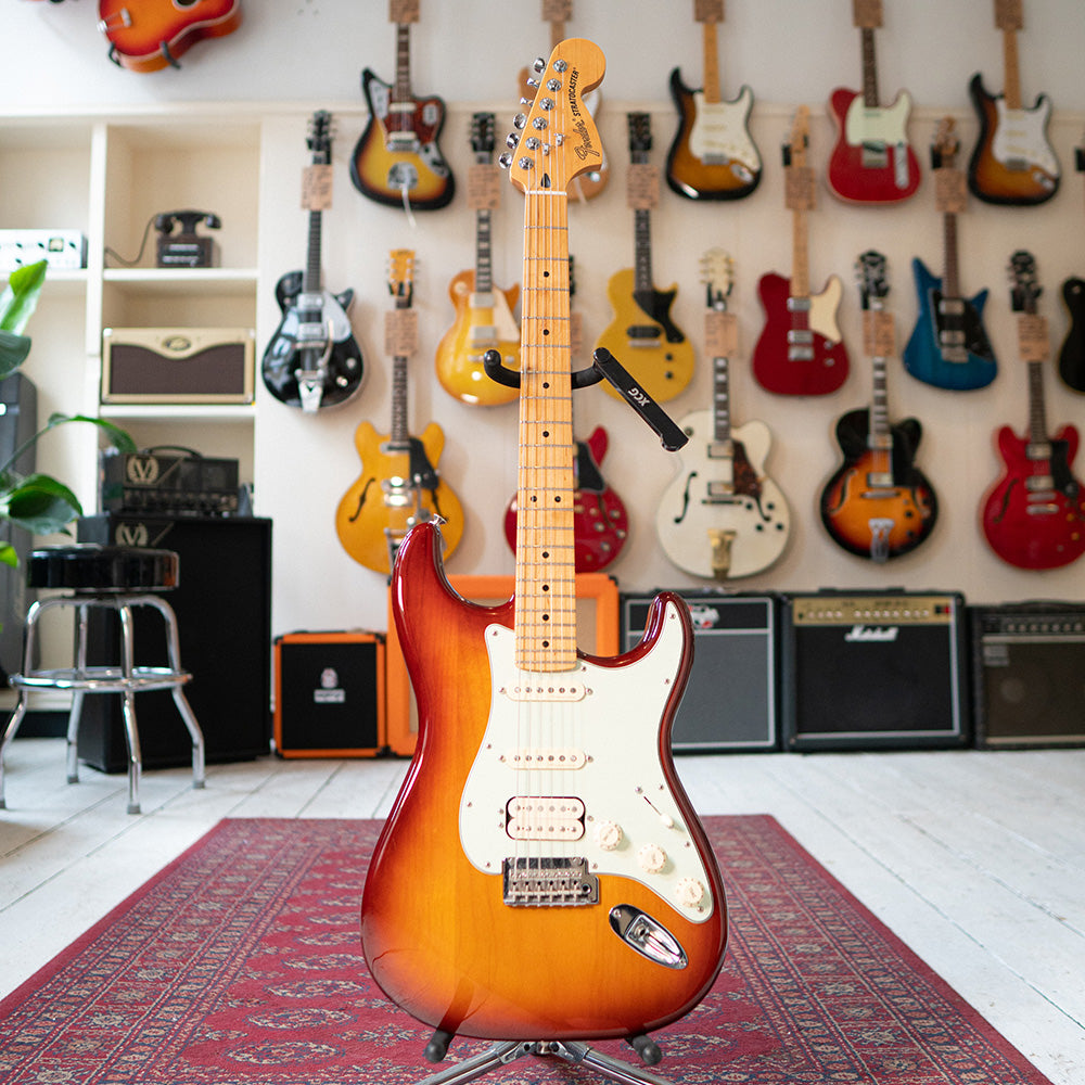 2016 Fender Deluxe Stratocaster HSS Sienna Sunburst - Gig Bag - Preowned