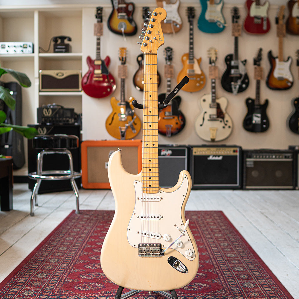 2003 Fender USA Highway One Stratocaster - Honey Blonde - Preowned