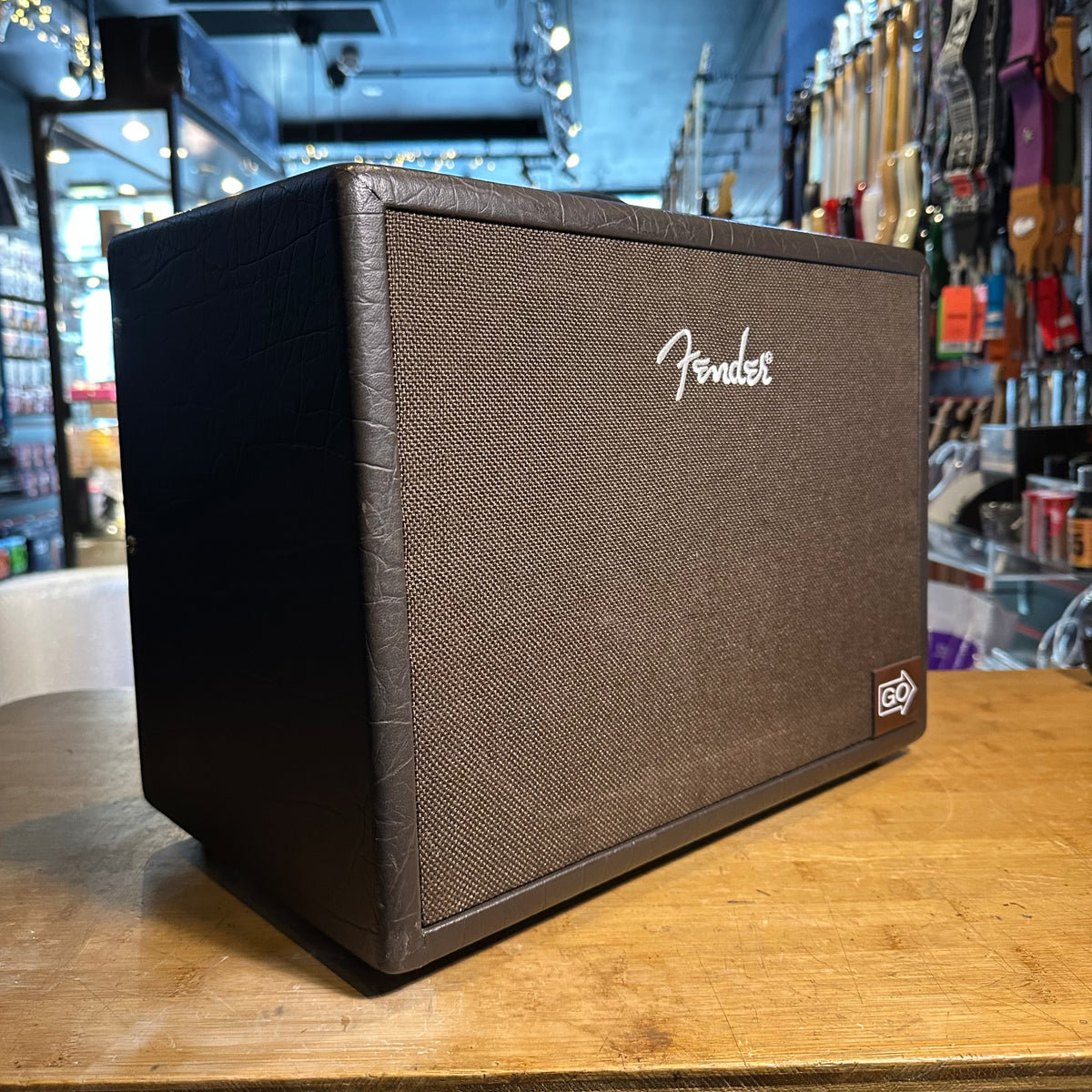Fender Acoustic Junior GO with Footswitch - Portable Acoustic Guitar Amp - Preowned