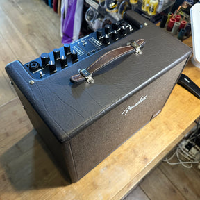 Fender Acoustic Junior GO with Footswitch - Portable Acoustic Guitar Amp - Preowned