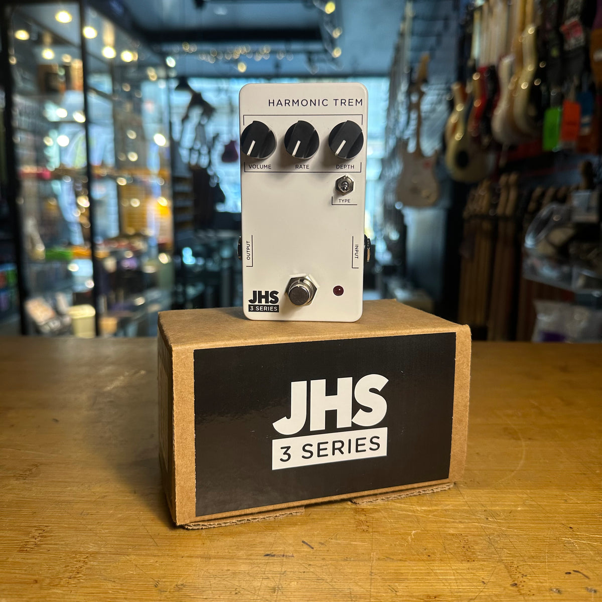 JHS 3 Series Harmonic Tremolo Effect Pedal - Preowned