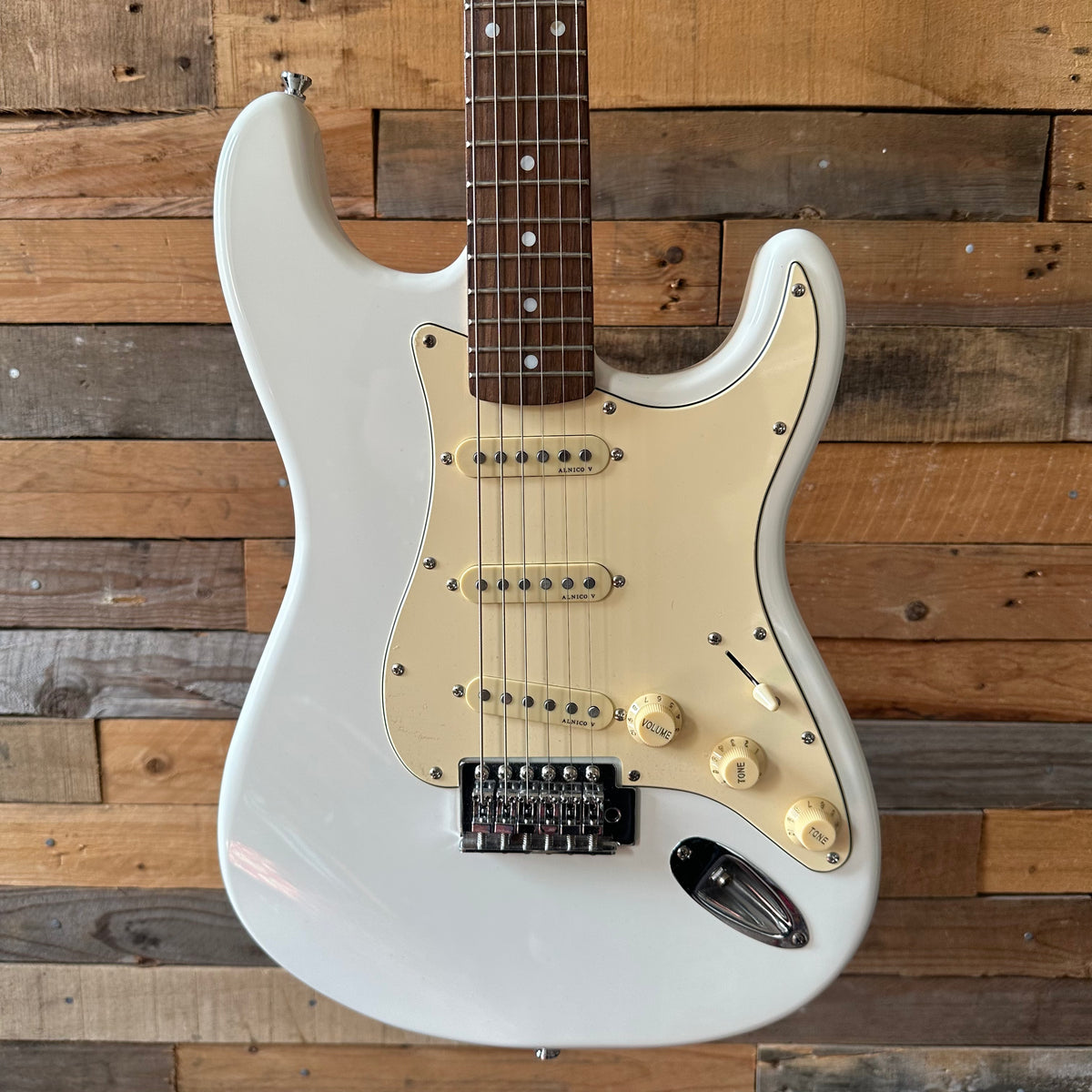 Stagg Stratocaster Copy Electric Guitar - White - Preowned