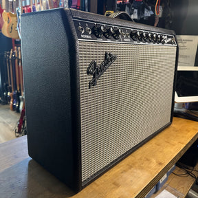 Fender '65 Deluxe Reverb Amp - 22 Watt Valve Combo - Preowned