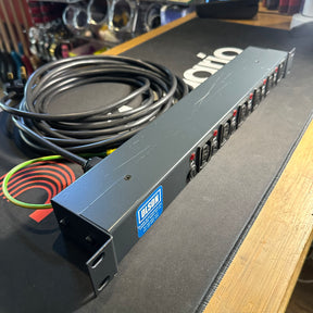 OLSON 6 Way Rack Power Distributor - Preowned