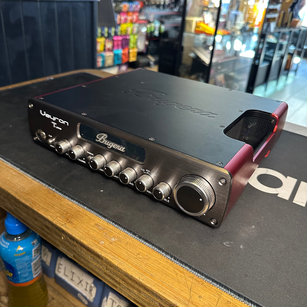 Bugera Veyron BV1001M 2000W Bass Amp Head - Preowned