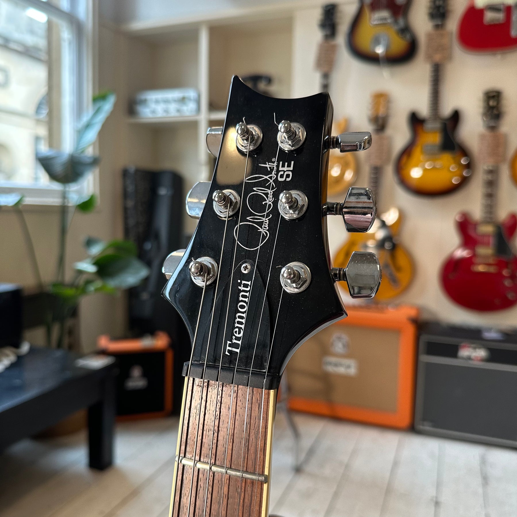 PRS SE Tremonti - Black with Gig Bag - Preowned