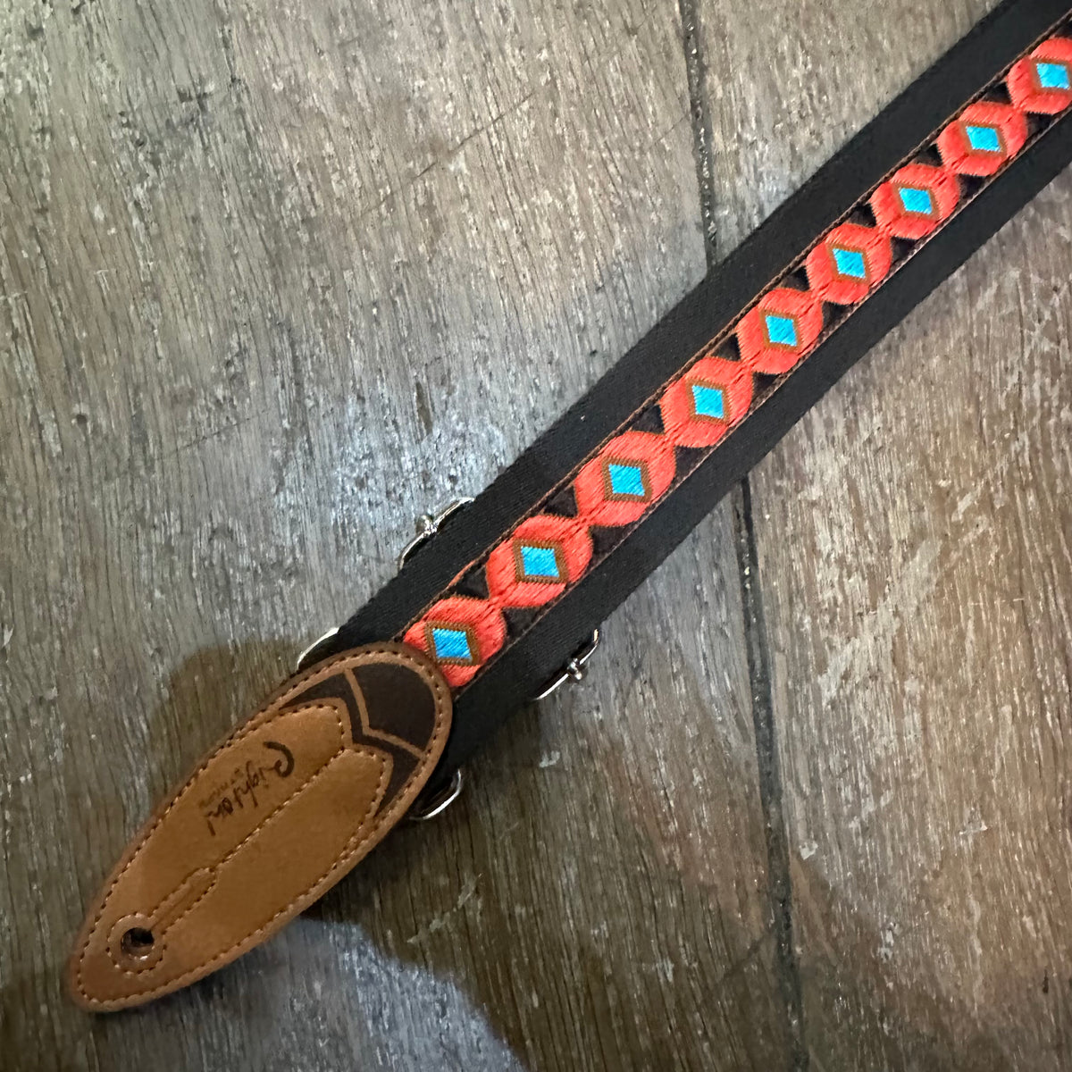 Right On Guitar Strap Vegan Leather - SURF SHOREY BROWN
