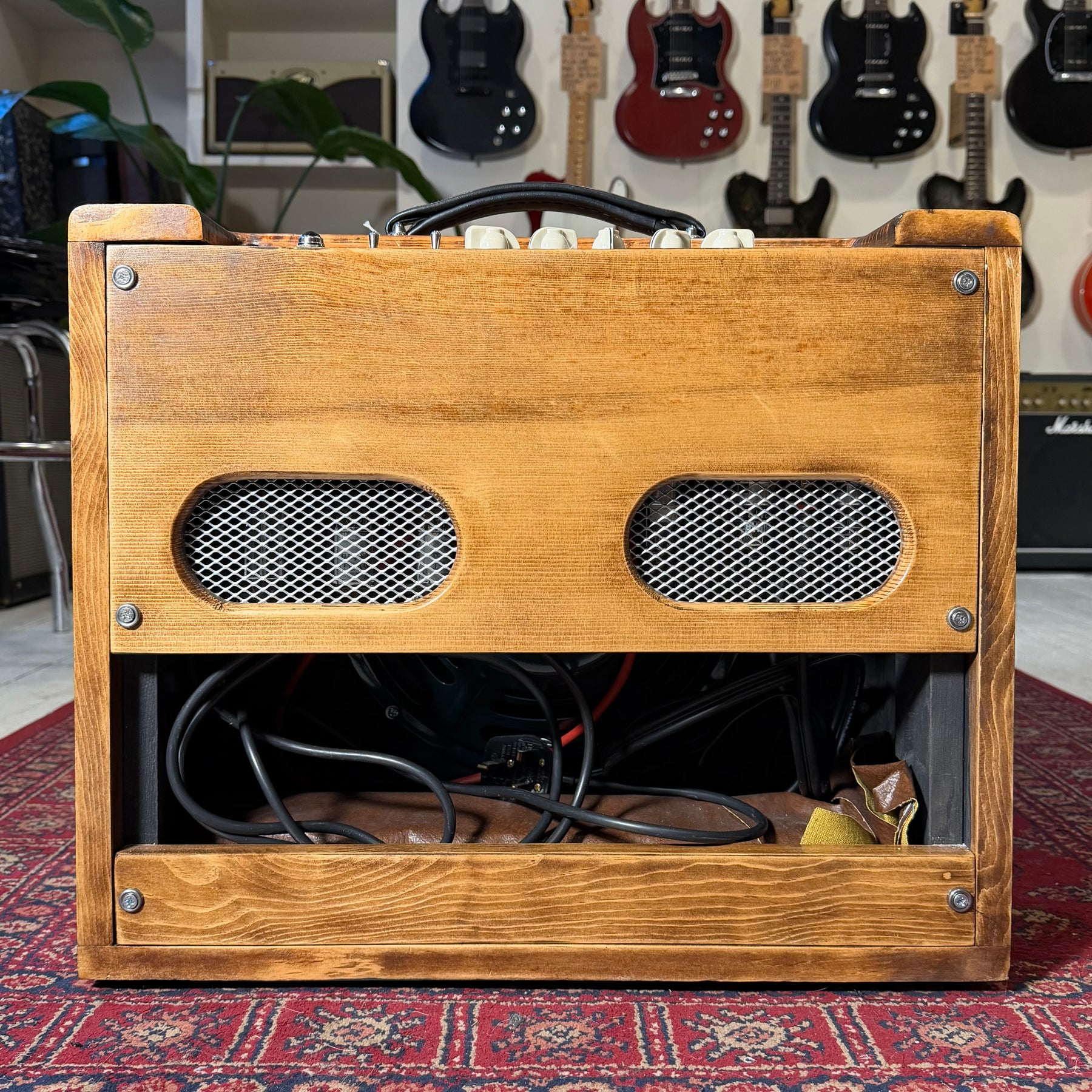 Vyse Amplification Renegade - 15w Handwired Valve Combo Electric Guitar Amplifier