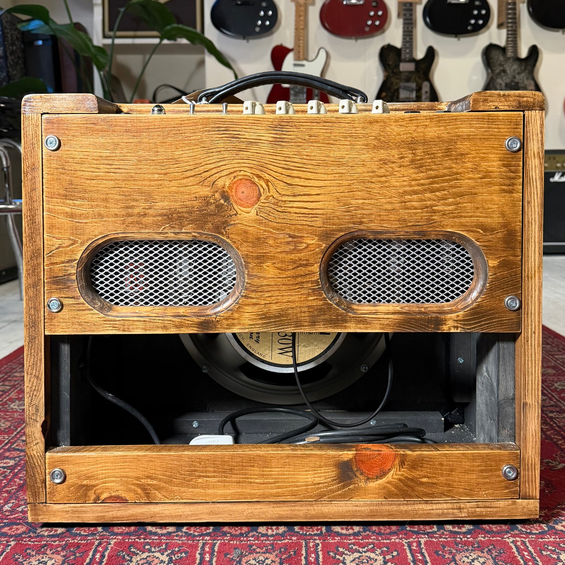 Vyse Amplification Bulldog - 15w Handwired Valve Combo Electric Guitar Amplifier