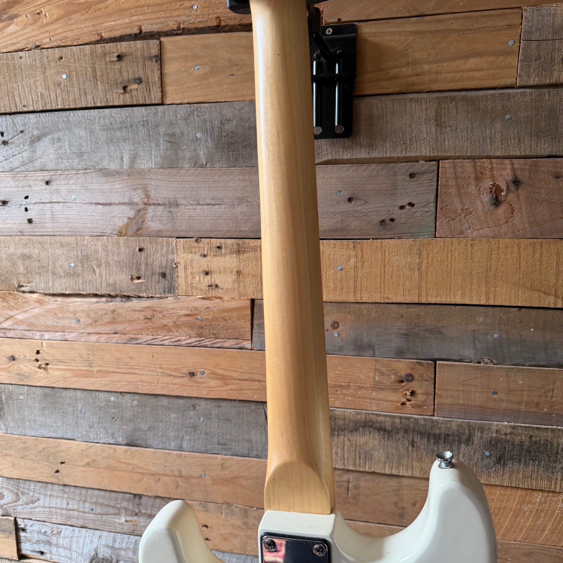 Raypierre Saffire Protone 3000 Electric Guitar - White - Preowned
