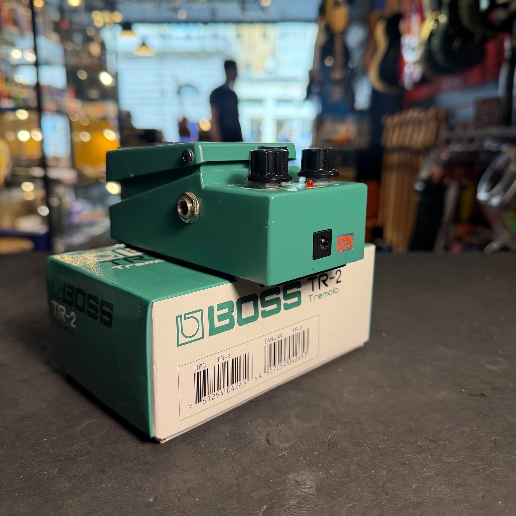 BOSS TR-2 Tremolo Effects Pedal With Box - Preowned