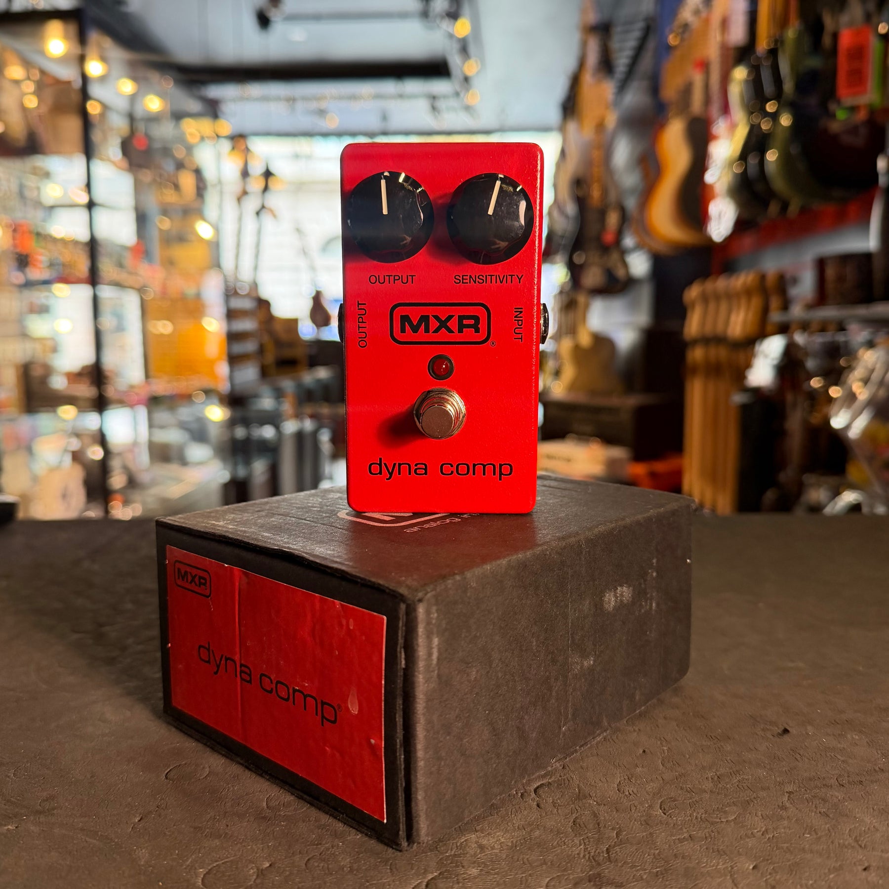 MXR M102 Dyna Comp Compressor Guitar Effects Pedal - Preowned