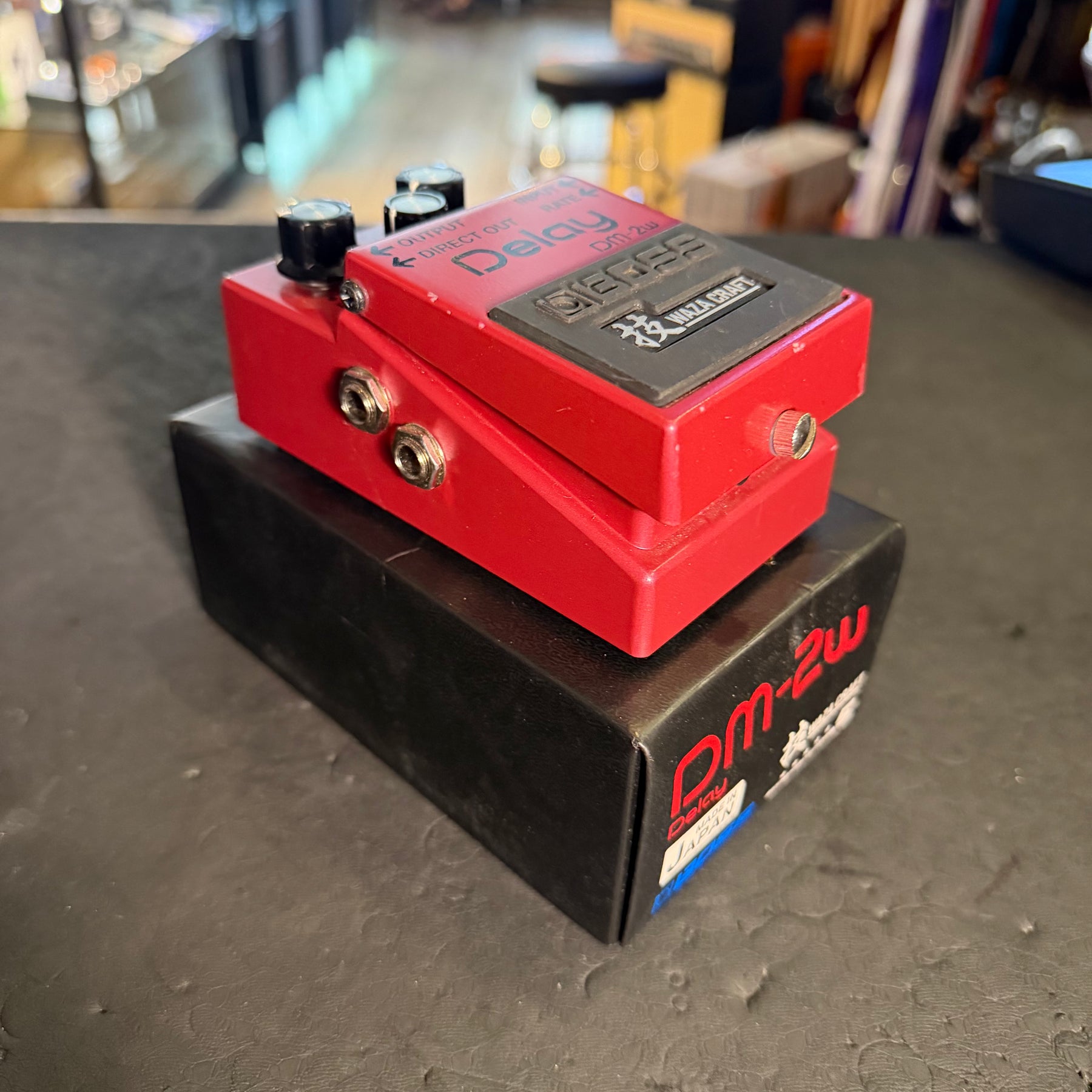 Boss Wazza Craft DM-2W Delay Effects Pedal - Preowned