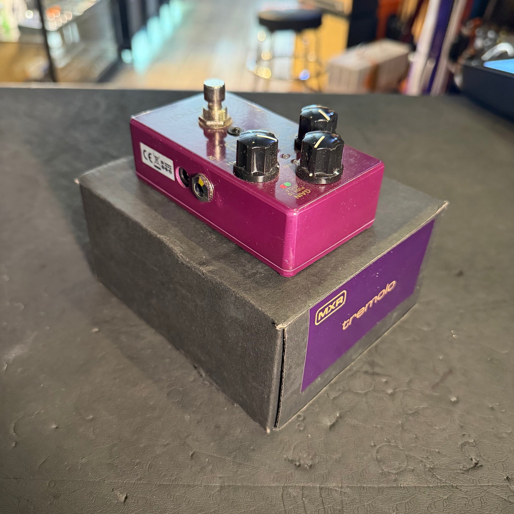 MXR M305G1 Tremolo Effects Pedal - Preowned