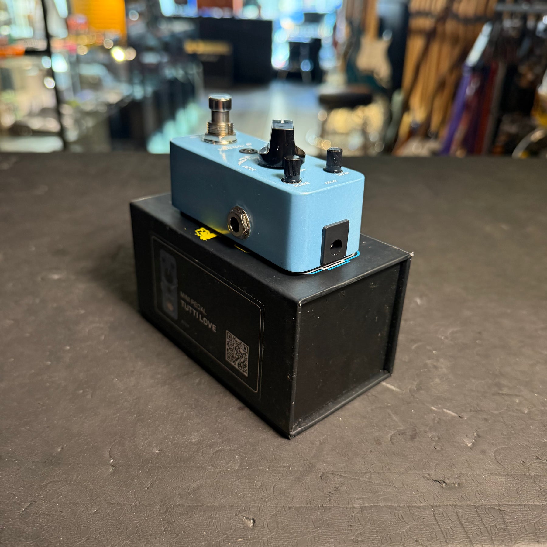 Donner Tutti Love Chorus Pedal - Preowned with Box