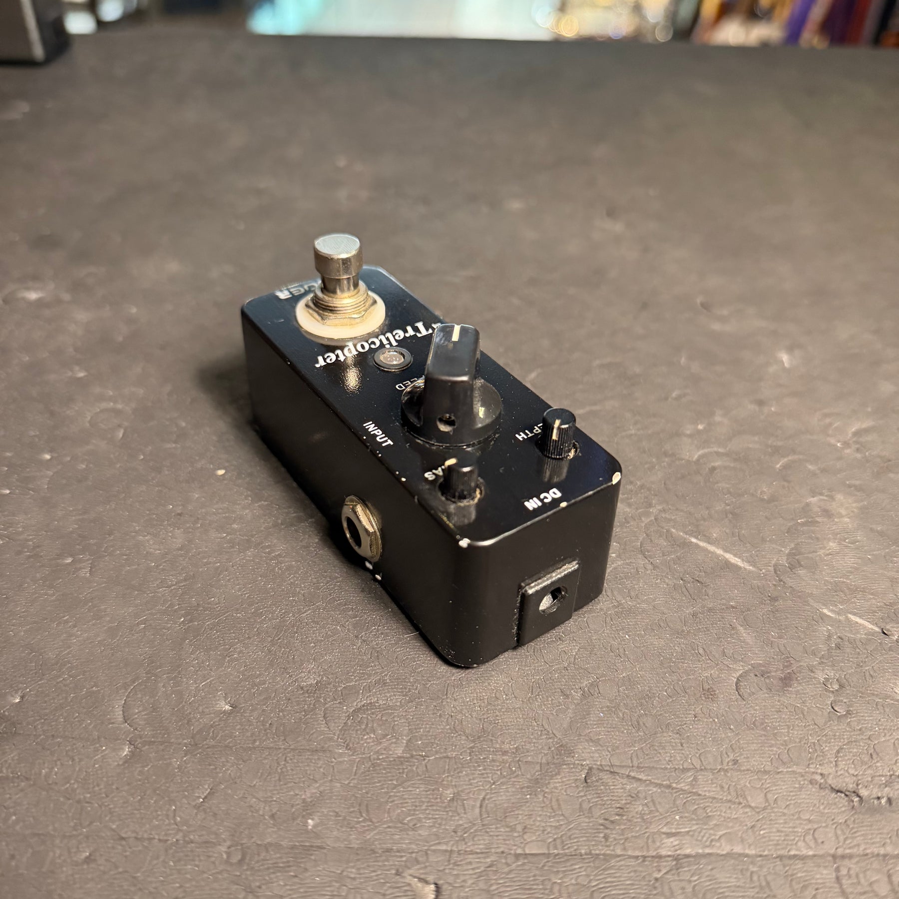 Mooer Trelicopter Tremolo Effects Pedal - Preowned