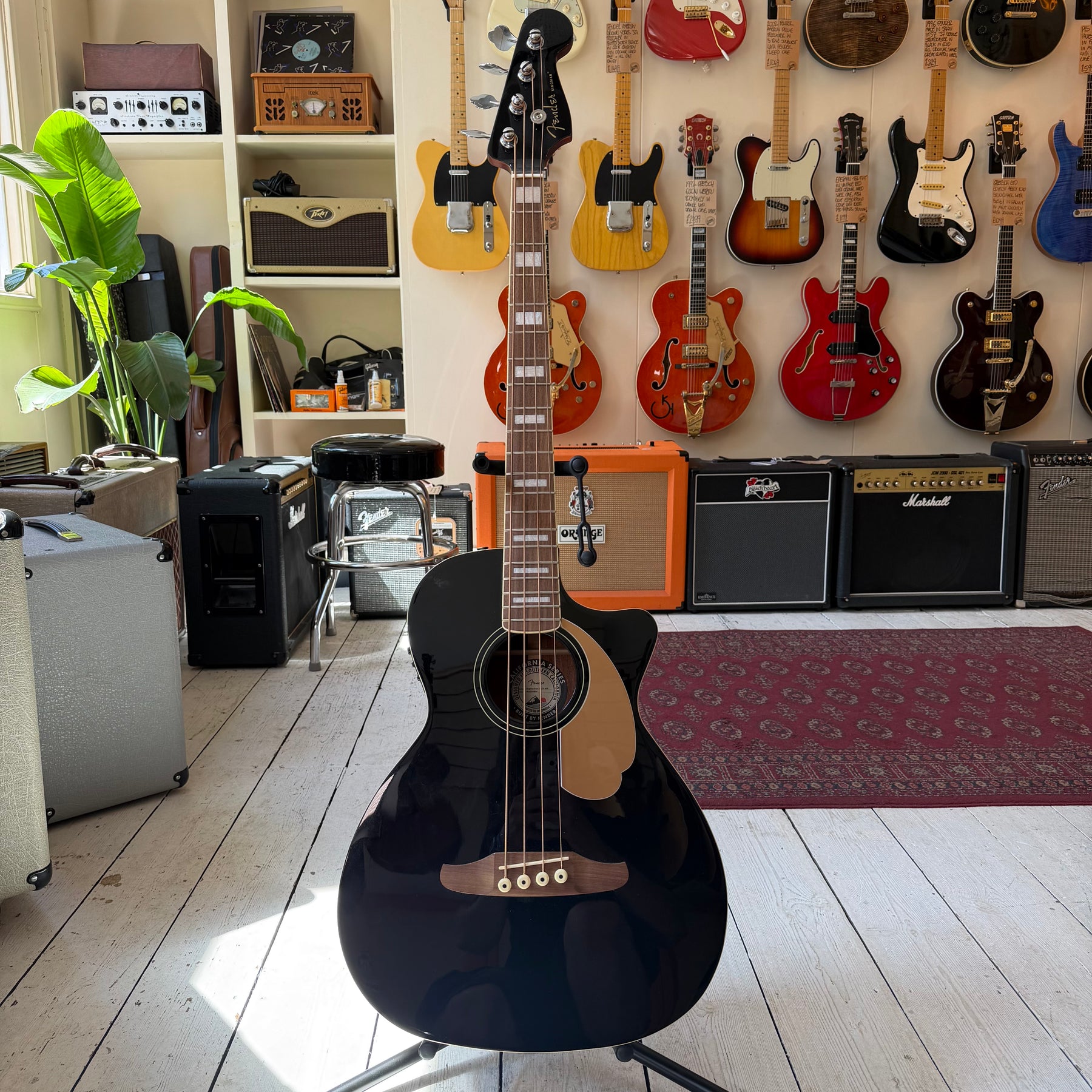 Fender Kingman Electro Acoustic Bass Guitar with Gig Bag - Black - Preowned