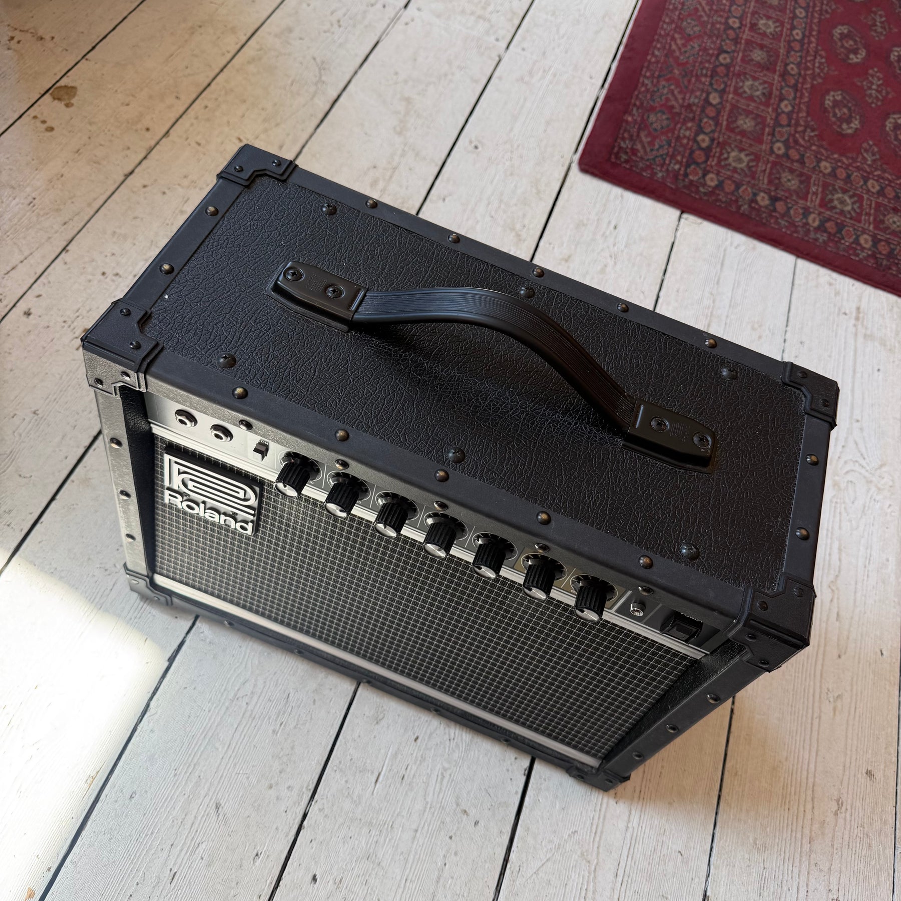 Roland JC22 Jazz Chorus Guitar Amplifier - Preowned with Box