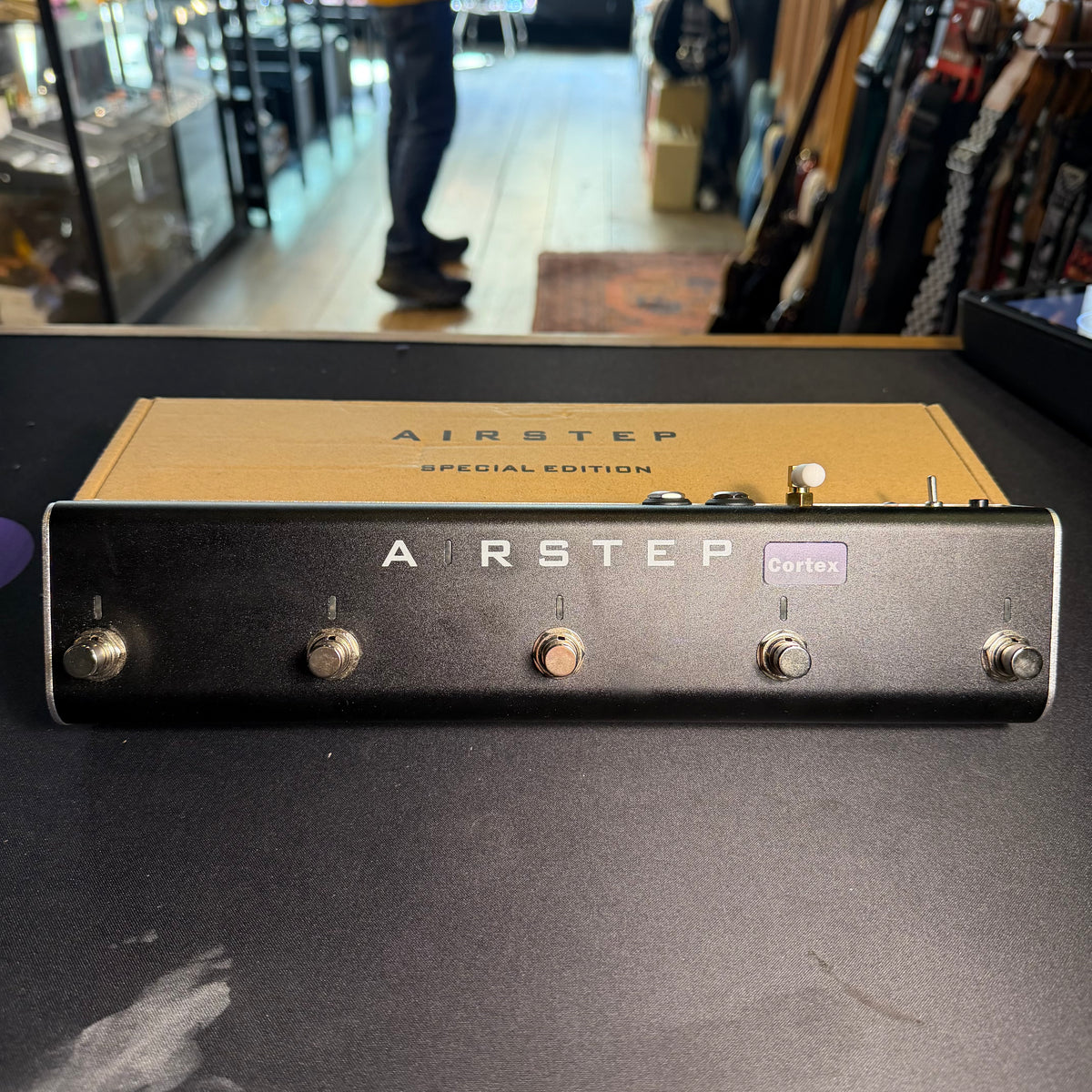 XSONIC Airstep Smart Wireless Multi-Controller Footswitch - Preowned