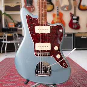 2022 Fender Vintera '60s Jazzmaster - Ice Blue Metallic