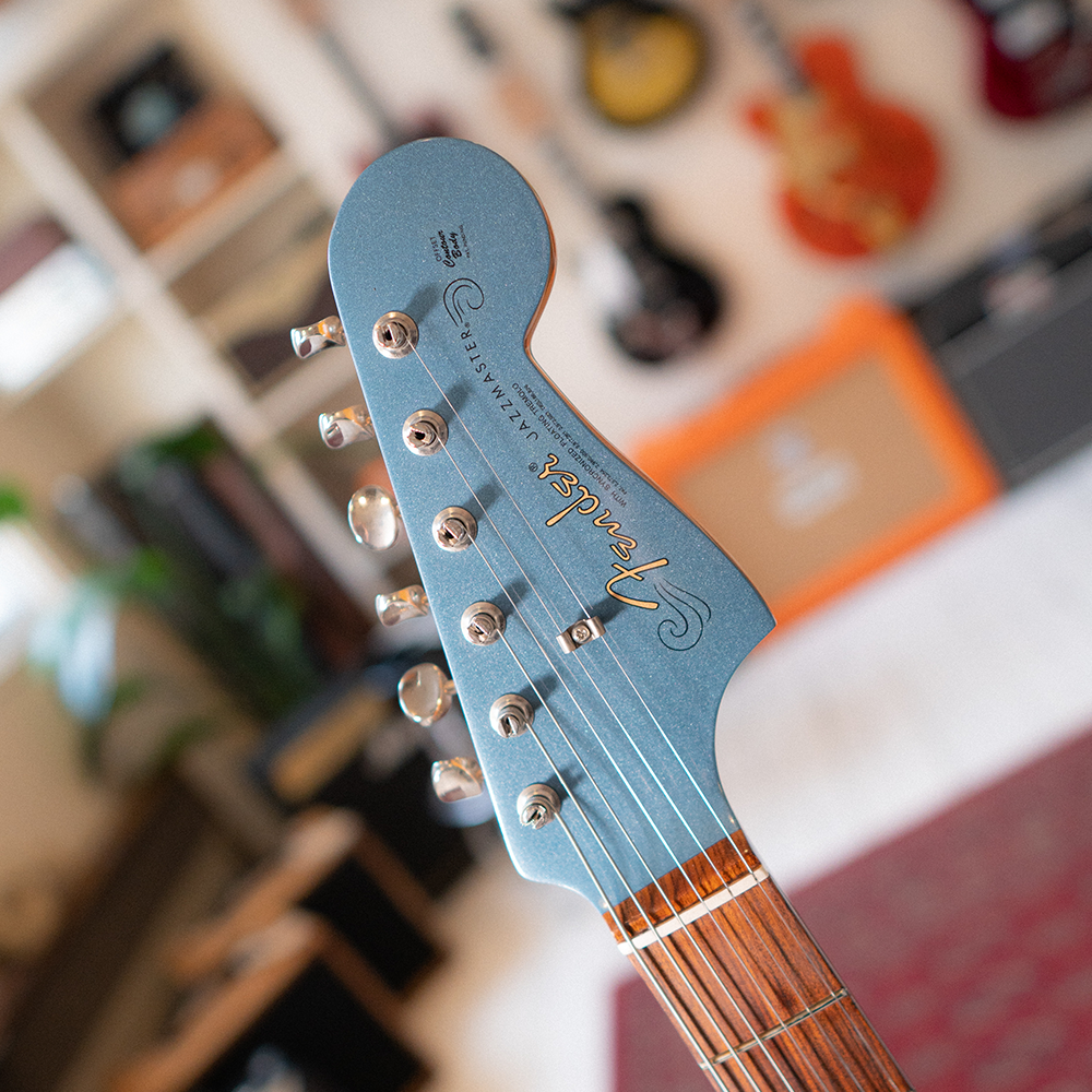 2022 Fender Vintera '60s Jazzmaster - Ice Blue Metallic