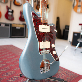 2022 Fender Vintera '60s Jazzmaster - Ice Blue Metallic