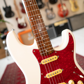 1997 Squier MIK Pro Tone Stratocaster - White - Preowned