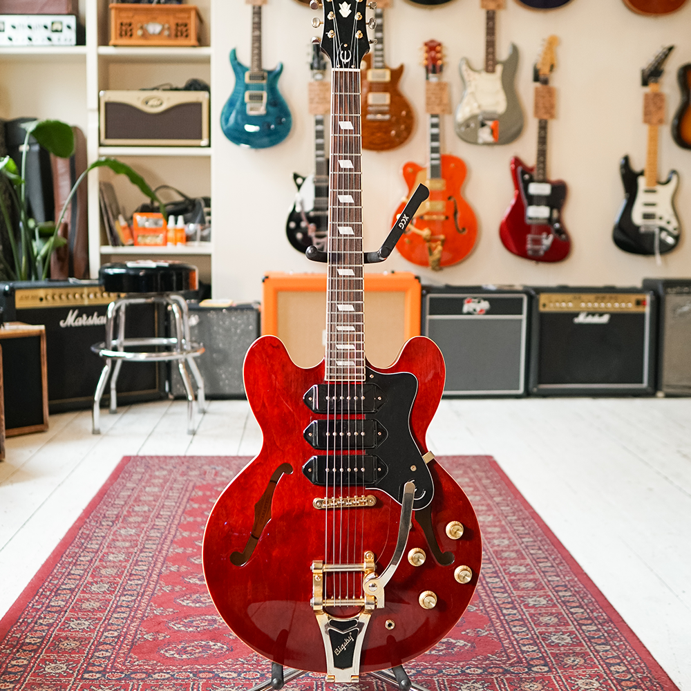 Epiphone Riviera P93 Wine Red with Hard Case - Preowned